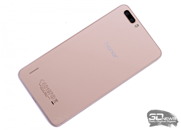 Honor 6 Plus – задняя панель