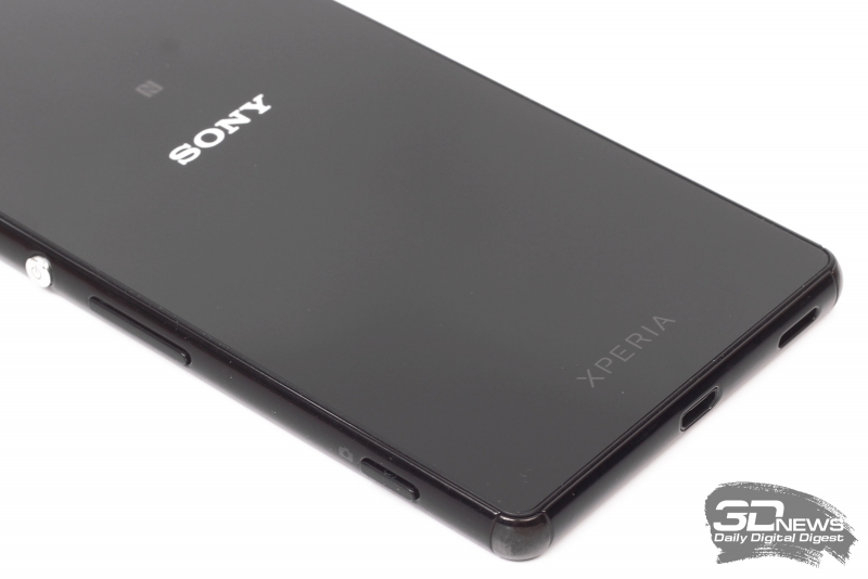 Sony Xperia M5 – нижний торец