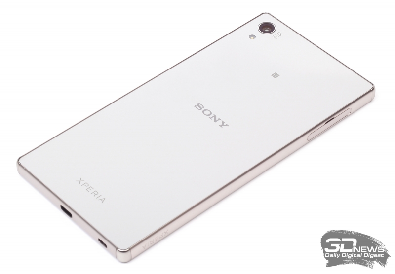 Sony Xperia Z5 Premium – задняя панель